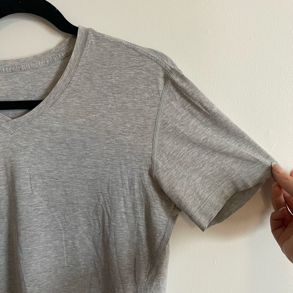 Lululemon V-neck T-shirt in Gray Size is Unknown - Picture 4 of 4